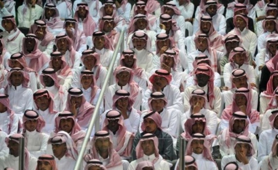 السعودية.. عدد السكان يتجاوز 32 مليون نسمة