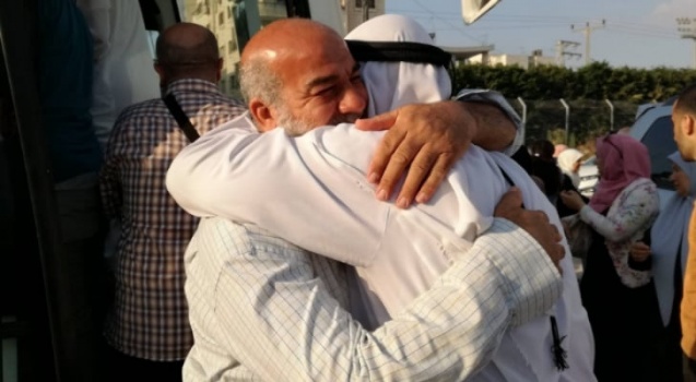 معبر الكرامة يعمل 24 ساعة لاستقبال الحجاج