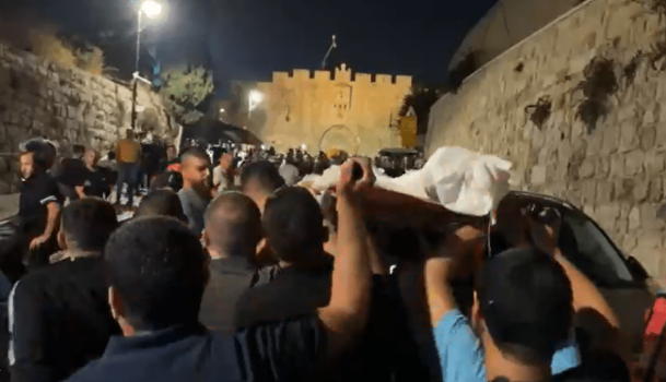 تشييع جثمان الشهيد ابو اسنينة في القدس