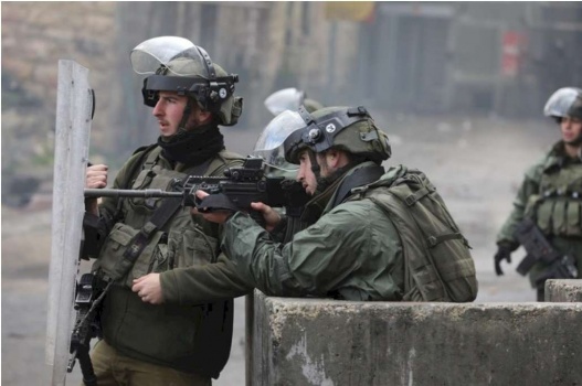 ظنوه فلسطينياً.. جيش الاحتلال يُطلق النار على مستوطن قرب نابلس