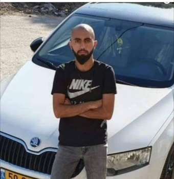 مقتل شاب في جريمة إطلاق نار بالداخل