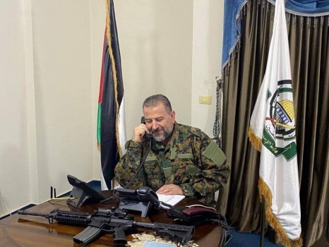 العاروري: هناك ضبّاط إسرائيليون كبار في الأسر.. وأسرانا بالسجون أصبحت حريتهم على الأبواب