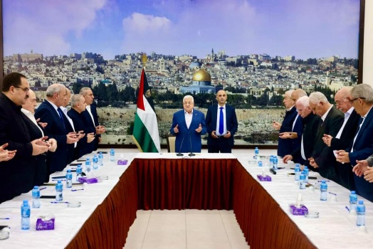 برئاسة الرئيس: القيادة الفلسطينية تعقد اجتماعاً وتتخذ قرارات لمواجهة العدوان الإسرائيلي على شعبنا