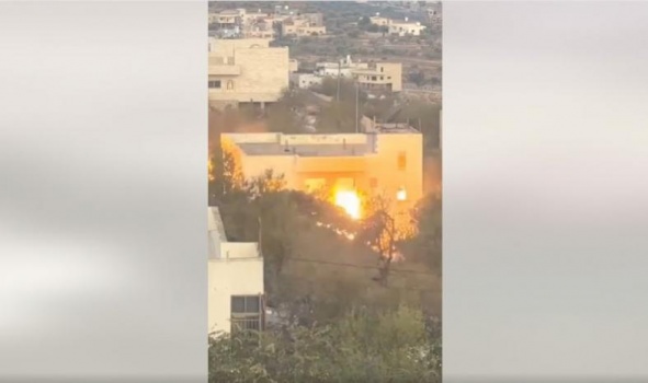 رام الله: الاحتلال يفجر منزل القيادي في حماس صالح العاروي
