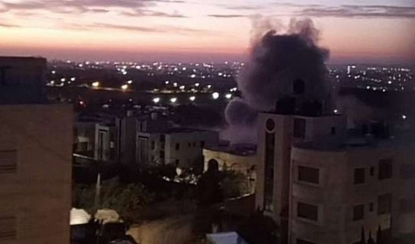 الاحتلال يهدم منزلي الأسيرين محمد وصقر الشنتير في الخليل