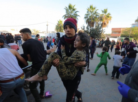 65 يومًا على حرب غزة: غارات عنيفة وأحزمة نارية وقصف مدفعي يخلف عشرات الشهداء