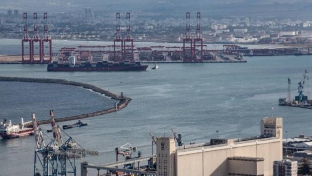 إيران تهدّد بإغلاق الممرات المائية الدولية إذا استمرّت جرائم الاحتلال في غزة