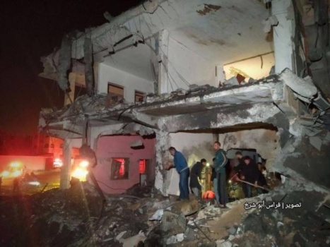 مجزرة جديدة.. استشهاد أكثر من 70 مواطنا جراء قصف الاحتلال مربعا سكنيا في مخيم المغازي