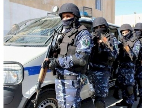 سلفيت: اعتقال منفذي عملية سطو مسلح على مركبة سجائر بالقرب من دير استيا