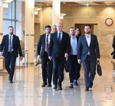 نتنياهو يمنع غالانت من الاجتماع مع رئيسي الموساد والشاباك