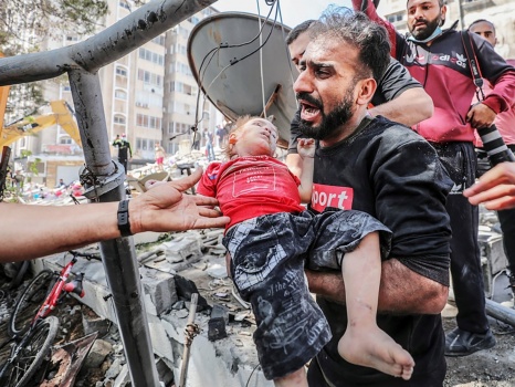 الاحتلال يرتكب 3 مجازر تخلف 25 شهيدًا بغزة