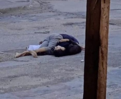 حاول أحدهما إنقاذ الآخر فاستشهد معه.. قناص إسرائيلي يقتل شقيقين في خان يونس