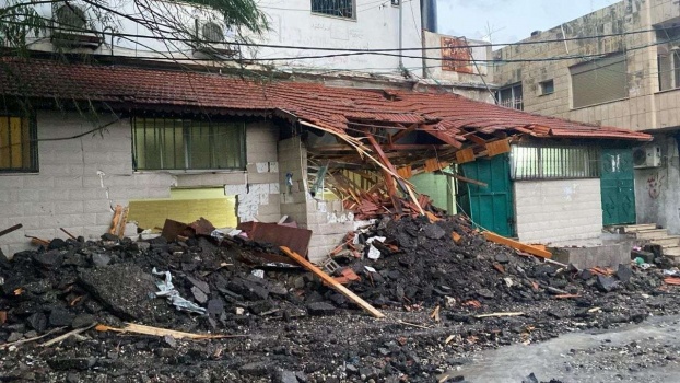 الاحتلال يجرف الشوارع ويدمر خطوط المياه والكهرباء في مخيمي نور شمس وطولكرم