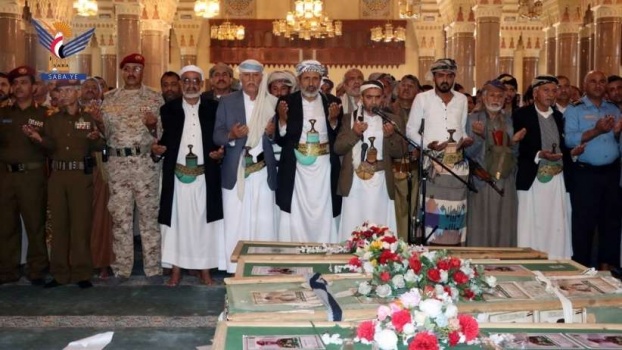 "جماعة الحوثي" تعلن استشهاد 17 من ضباطها بغارات أمريكية وبريطانية