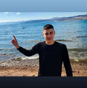 بزعم تنفيذه عملية طعن...استشهاد فتى برصاص الإحتلال في القدس