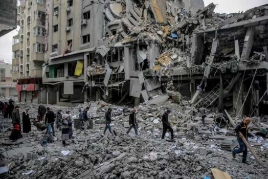 الحرب في اليوم ١٦٢: شهداء بالعشرات والتهديد باجتياح رفح يتجدد