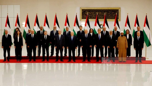 الحكومة التاسعة عشرة برئاسة الدكتور محمد مصطفى تؤدي اليمين الدستورية أمام الرئيس