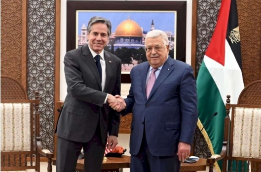 الرئيس عباس يتلقى اتصالا من بلينكن ويبحثا تطورات الأوضاع بالأراضي الفلسطينية