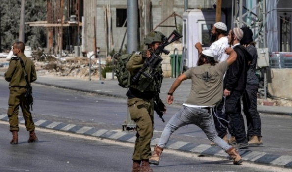 مستوطنون يغلقون مداخل قرى فلسطينية شمال رام الله