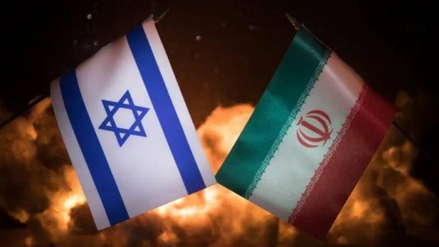 إسرائيل تهاجم أهدافا في إيران: "اعتراض مسيرات صغيرة بنجاح"