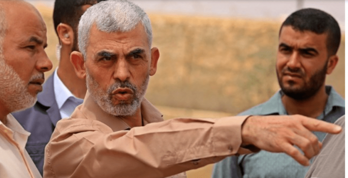 صحيفة: حماس بعيدة عن الاستسلام والسنوار تعهد بالقتال لسنوات