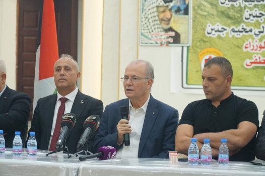 رئيس الوزراء خلال زيارته لجنين: سنقوم بكل ما هو مطلوب لبناء ما دمره الاحتلال