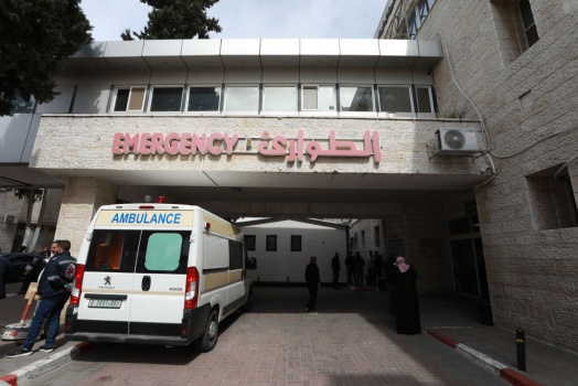 الحصار المالي يدفع القطاع الصحي في فلسطين نحو حافة الانهيار