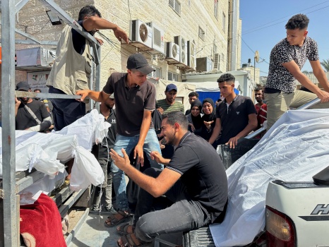 210 شهداء و400 مصاب حصيلة مجزرة الاحتلال في المحافظة الوسطى خاصة مخيم النصيرات