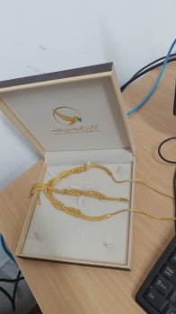 الشرطة تكشف ملابسات سرقة نصف كغم من الذهب وتضبط قطعتي سلاح ناري في الخليل