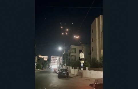 ايران تقصف "تل أبيب"