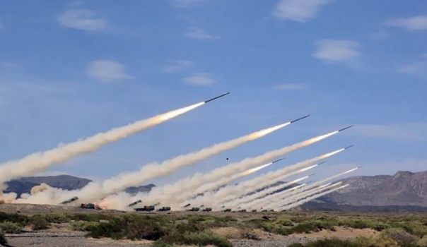 حزب الله يوجه رشقة صاروخية كبيرة على حيفا