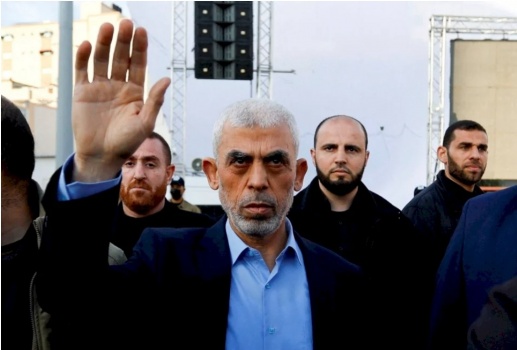 تقرير: السنوار تلقى عرضاً لمغادرة غزة أثناء الحرب ورفض
