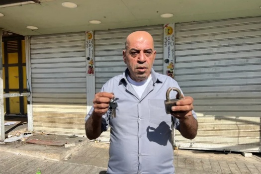 المقدسي كستيرو يتحدى الاحتلال: أنا صاحب مقهى المُصرارة وسأعود إليه