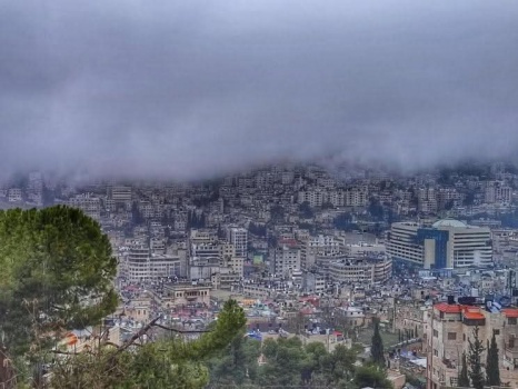 حالة الطقس: أجواء غائمة وباردة والفرصة مهيأة لسقوط أمطار