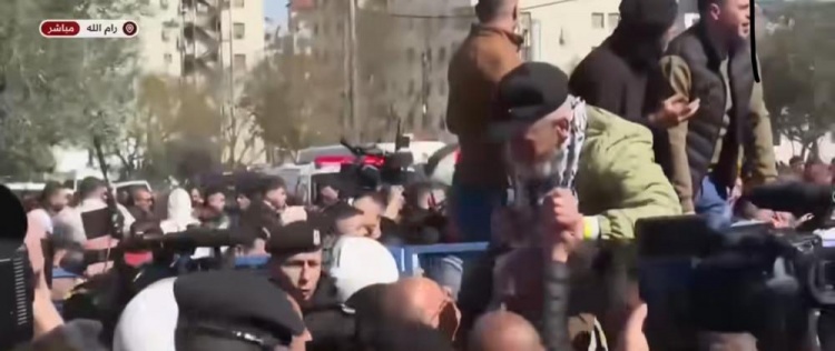 الاحتلال يفرج عن الدفعة السادسة من الأسرى الفلسطينيين