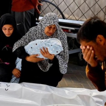  استشهاد 5 أطفال رضع في غزة بسبب البرد الشديد