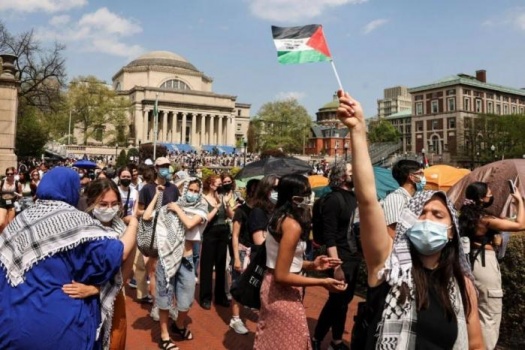 ادارة ترامب تخنق الحراك المؤيّد للفلسطينيّين في الجامعات وتلغي تأشيرات مئات الطلاب
