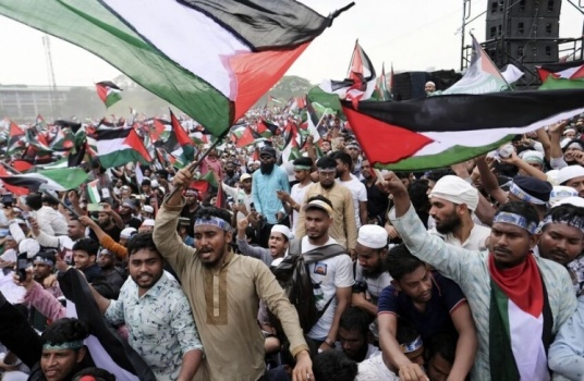 بنغلاديش.. "طوفان بشري" إسنادا لغزة ونصرة لفلسطين وتنديدا بإسرائيل