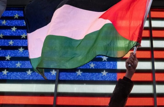 السلطات الأمريكية تعتقل الطالب الفلسطيني محسن مهداوي لمشاركته في احتجاجات ضد العدوان على غزة