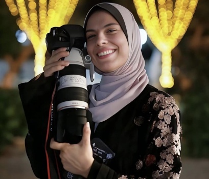 "فاطمة".. بغارة قُطع مستقبل مصورة شغوفة ومراسم زفاف واعد
