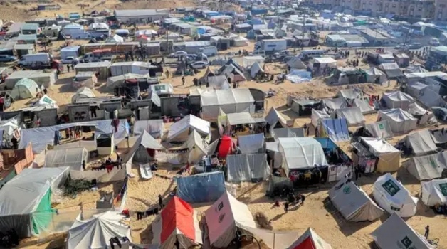 "الأونروا": نصف مليون نازح جديد في غزة خلال شهر والمساحة المتبقية للنازحين غير آمنة