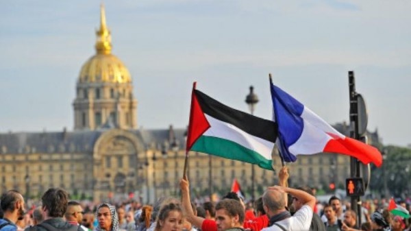 فرنسا تعلن تصميمها على الاعتراف بدولة فلسطين