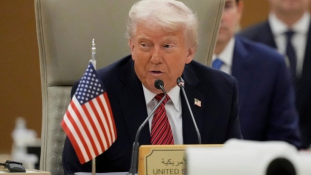 قرار ترامب بمنع دخول مواطني 12 دولة لأمريكا يدخل حيز التنفيذ
