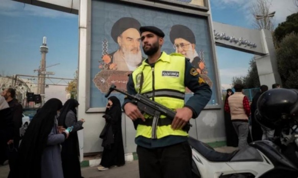 إيران تعتقل 22 عميلاً لـ"إسرائيل" في قم