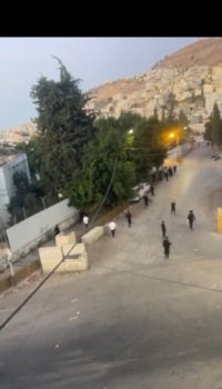 اصابة 4 مستوطنين خلال مواجهات عقب اقتحامهم محيط "قبر يوسف" شرق نابلس