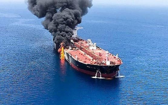القوات المسلحة اليمنية تستهدف سفينة نفط اسرائيلية في البحر الأحمر