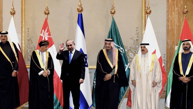 قناة كان الإسرائيلية: دول الخليج تدرس إعادة تقييم علاقاتها مع إسرائيل