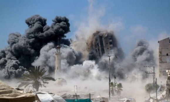 اليوم الـ708 للعدوان على غزة: الاحتلال يكثف قصفه العنيف وتفجيره للمباني والابراج السكنية