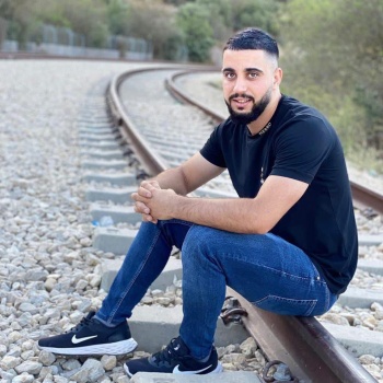 شهيد ومصابون برصاص مستوطنين في بلدة دير جرير شرق رام الله