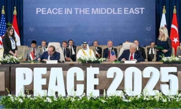 قادة الولايات المتحدة ومصر وتركيا وقطر يوقعون وثيقة اتفاق غزة